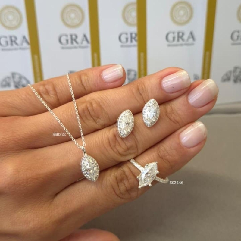 Moissanite Lady Day