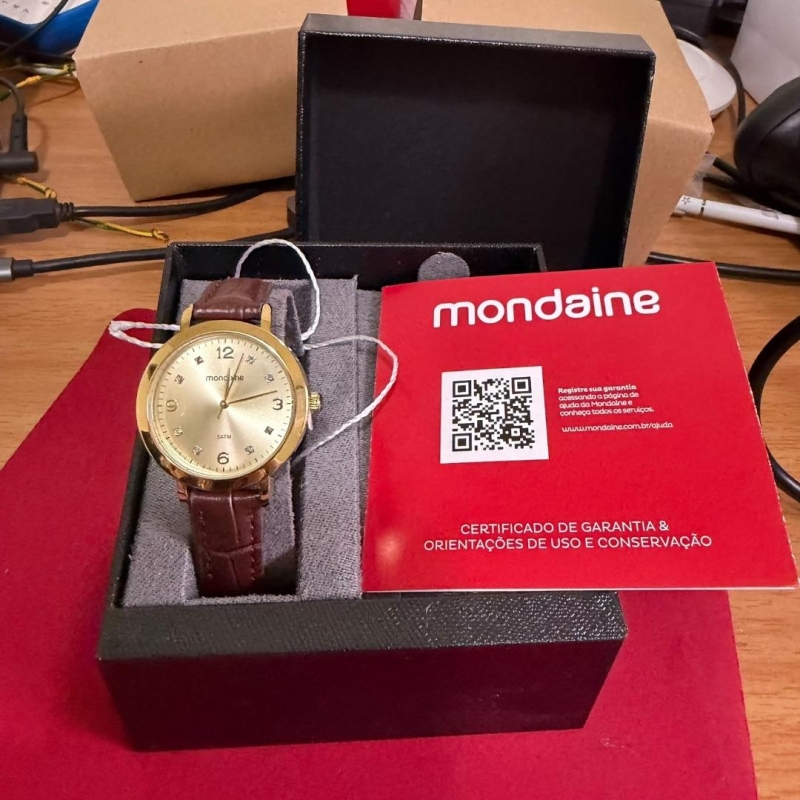 Relógio Mondaine Dourado